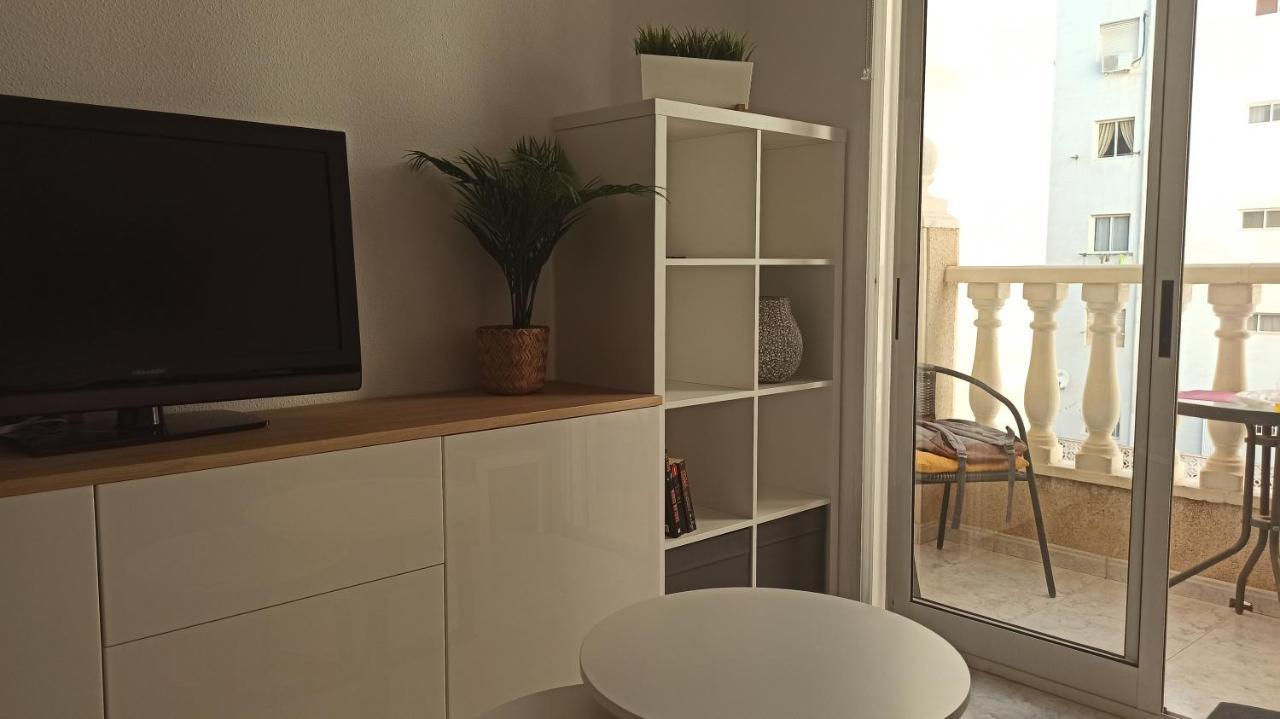 Apartment Only 250M From The Beach Los Locos Торевьиа Экстерьер фото